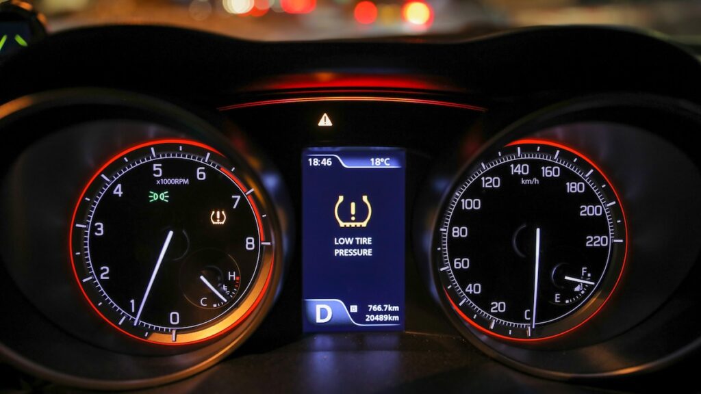 Researchers Uncover Method to Track Cars via Tire Sensors Tire pressure sensor hacking