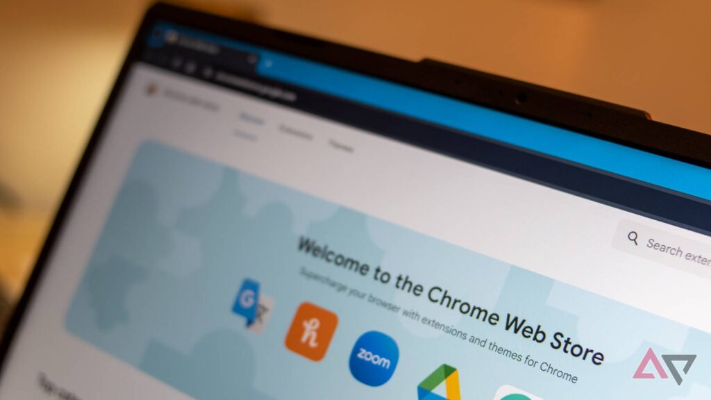 This popular image-saving Chrome extension was just flagged as malware
