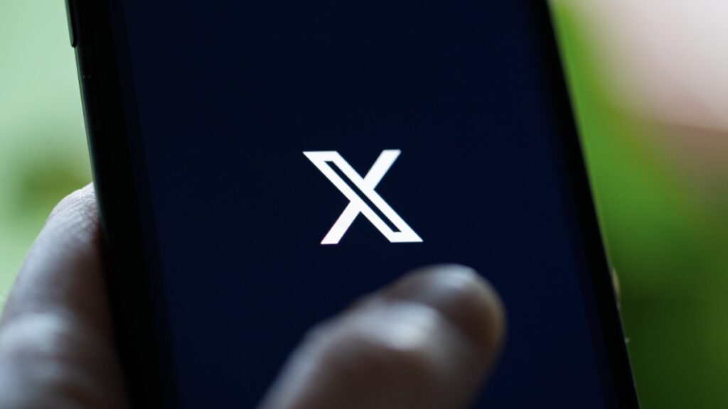 Elon Musk's XChat Claims to Offer 'Private' Messaging (but Is Reserving the Right to Collect Your Data)