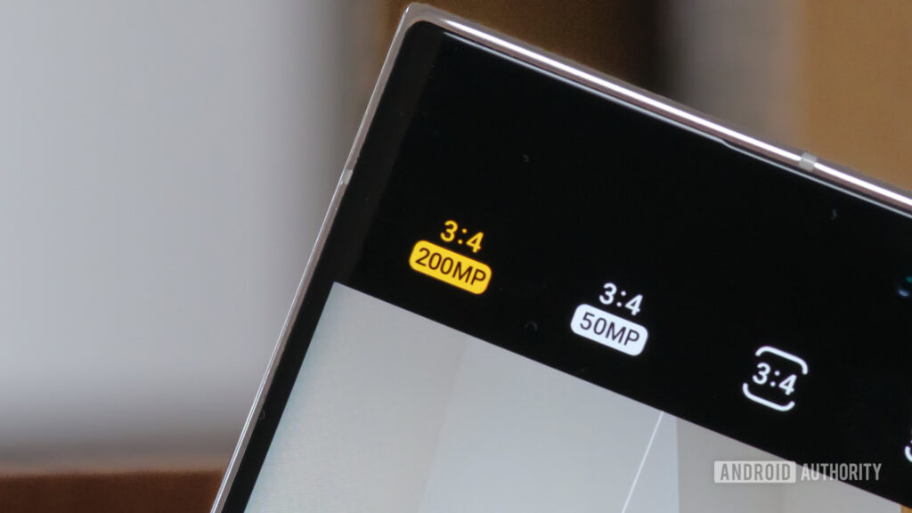 Samsung is using the 200MP sensor on the wrong camera Samsung Galaxy S23 Ultra 200MP camera mode