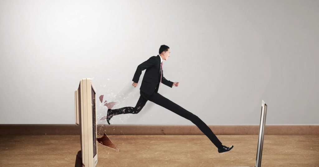 Two-Factor Authentication Breaks Free from the Desktop Two-Factor Authentication Breaks Free from the Desktop