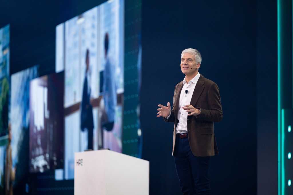 Rami Rahim’s message for network pros: Legacy networks can’t withstand rigors of AI Rami Rahim, HPE Networking